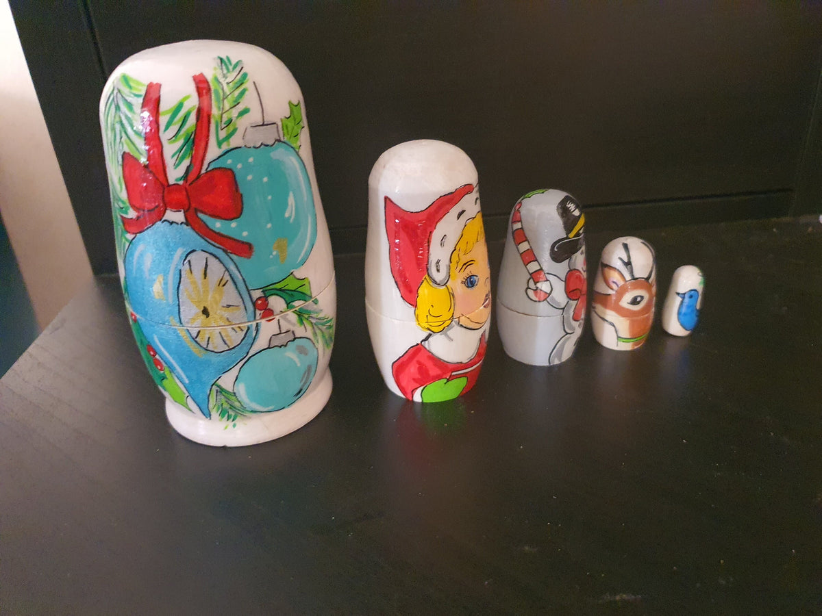 Christmas nesting doll set
