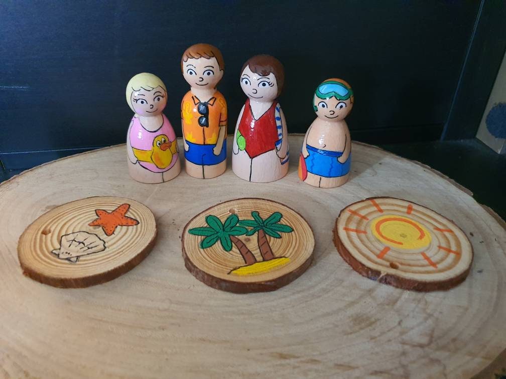 Seaside family peg doll set