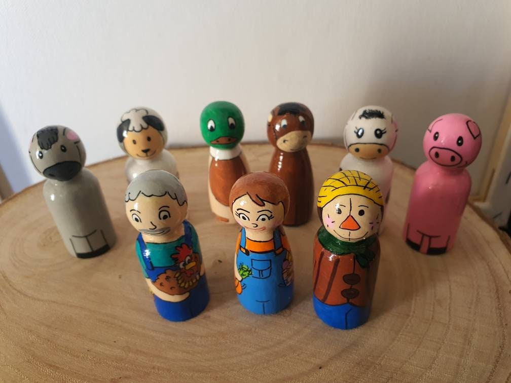 Farm Wooden Peg Doll Set - 9 Piece Set