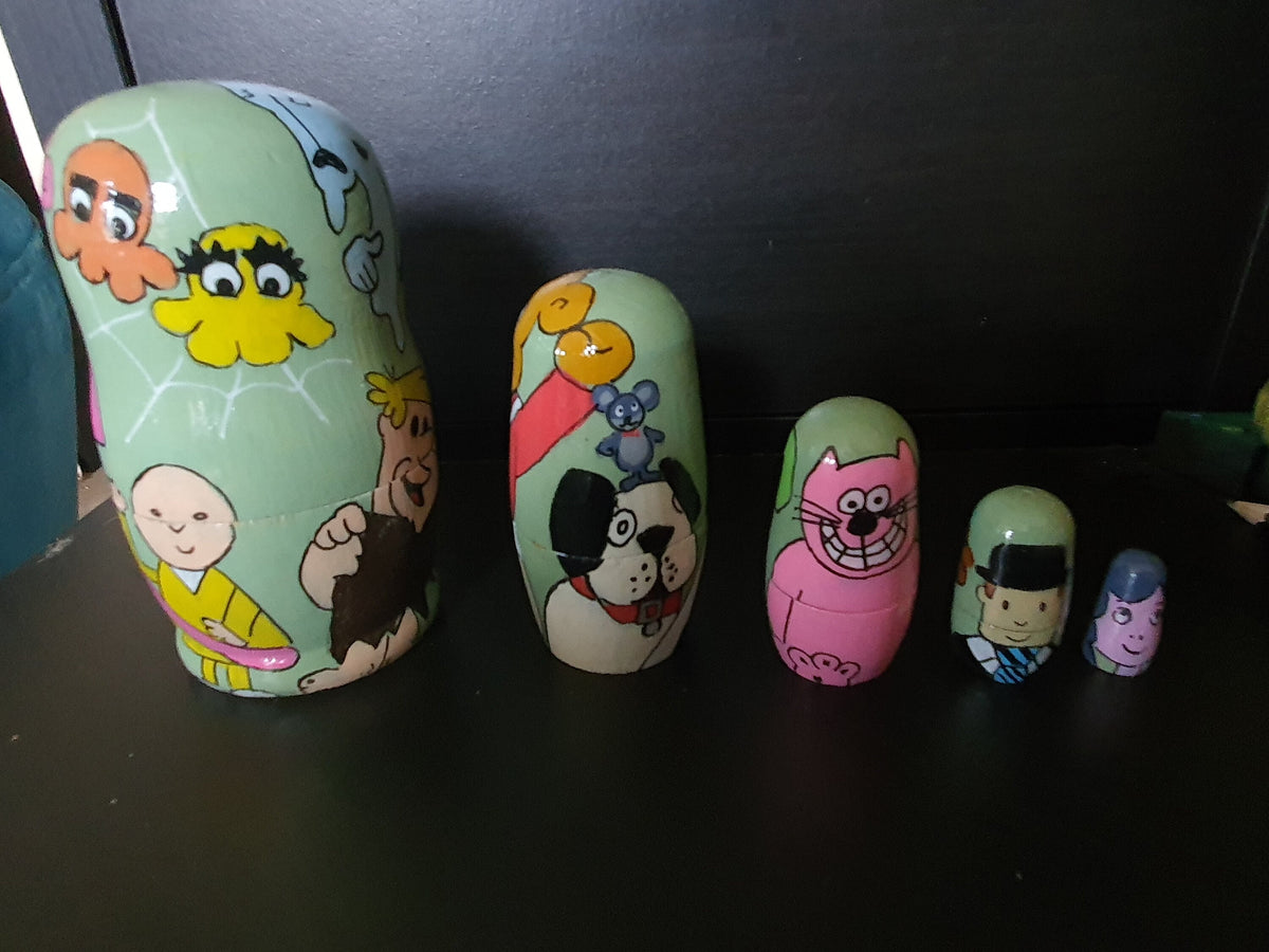 Retro kids tv nesting doll set
