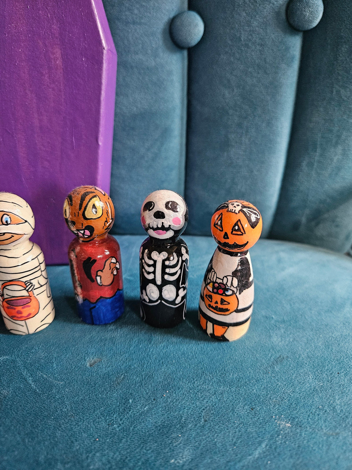 Halloween Trick or Treaters Peg Dolls with Coffin Storage Box