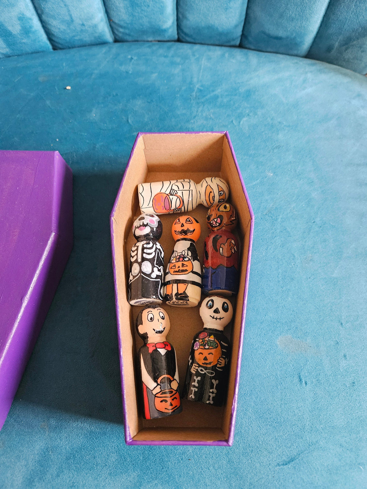 Halloween Trick or Treaters Peg Dolls with Coffin Storage Box