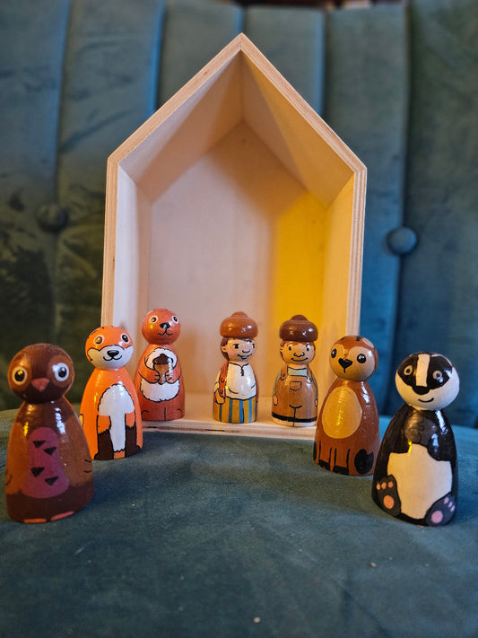 Woodland peg doll set 7cm chunky pegs. House not included