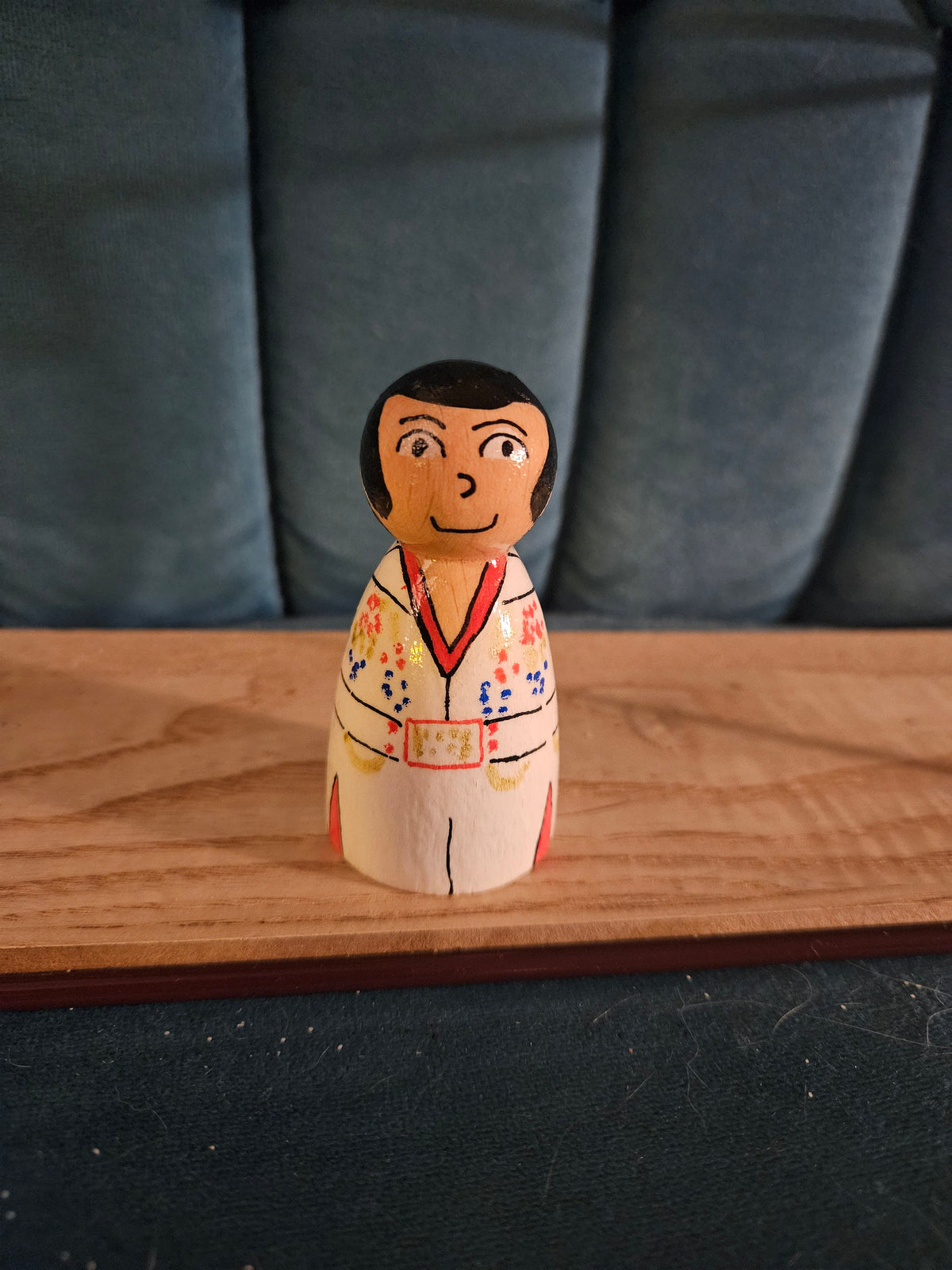 Elvis peg doll handpainted wooden peg 7cm tall