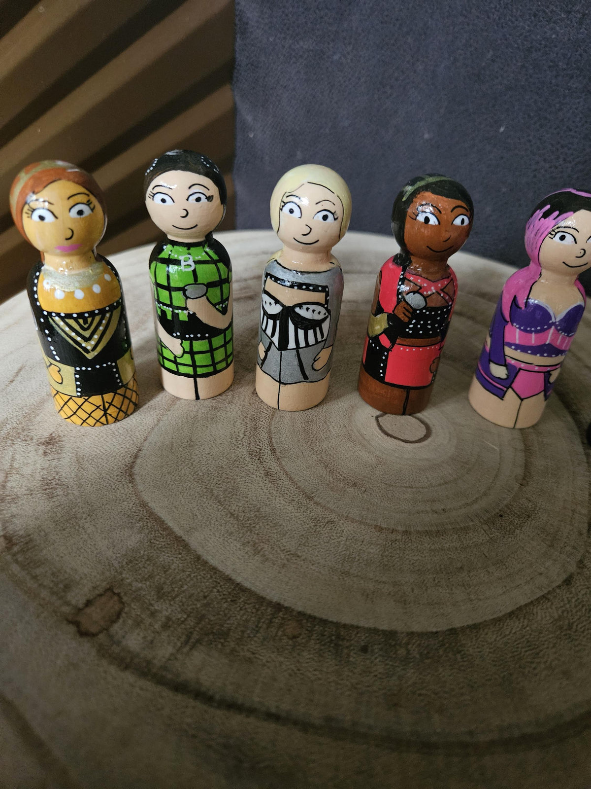 Six The Musical Peg Doll Set: Hand-Painted Queens (7.5cm)