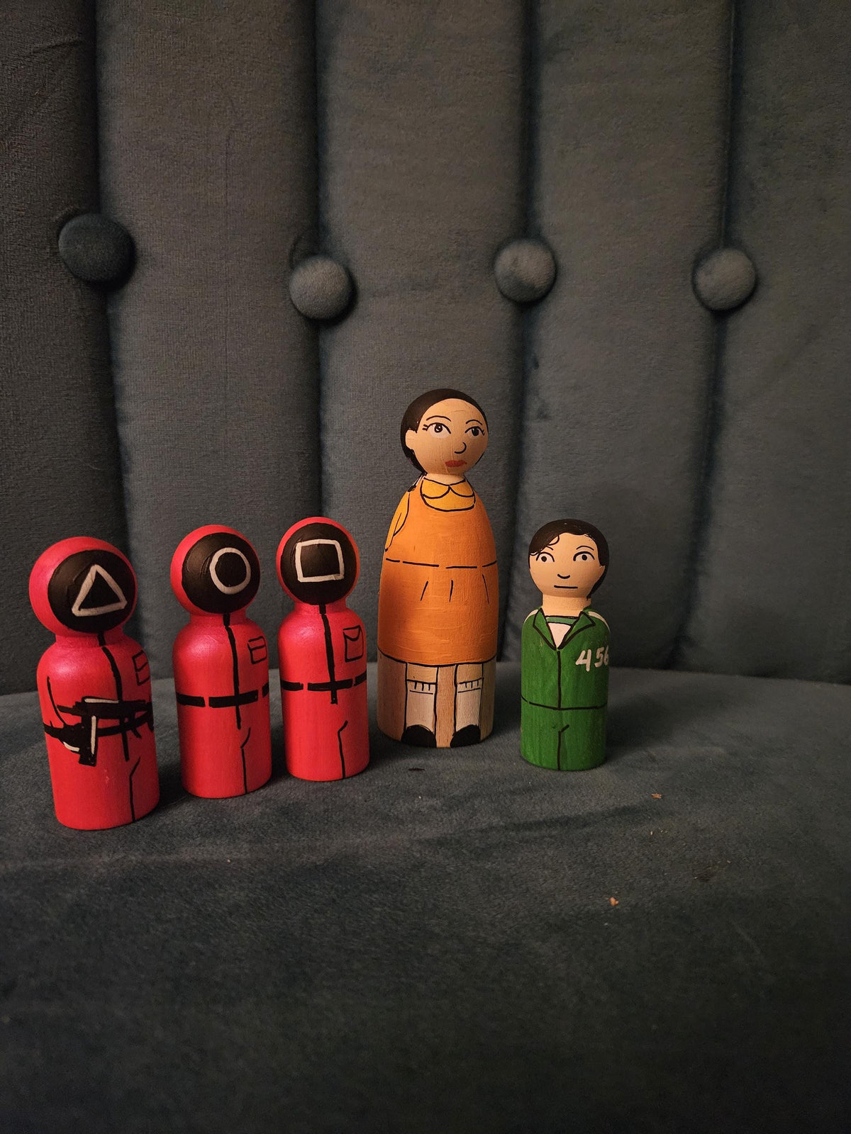 Squid games peg doll merchandise - set to display or play