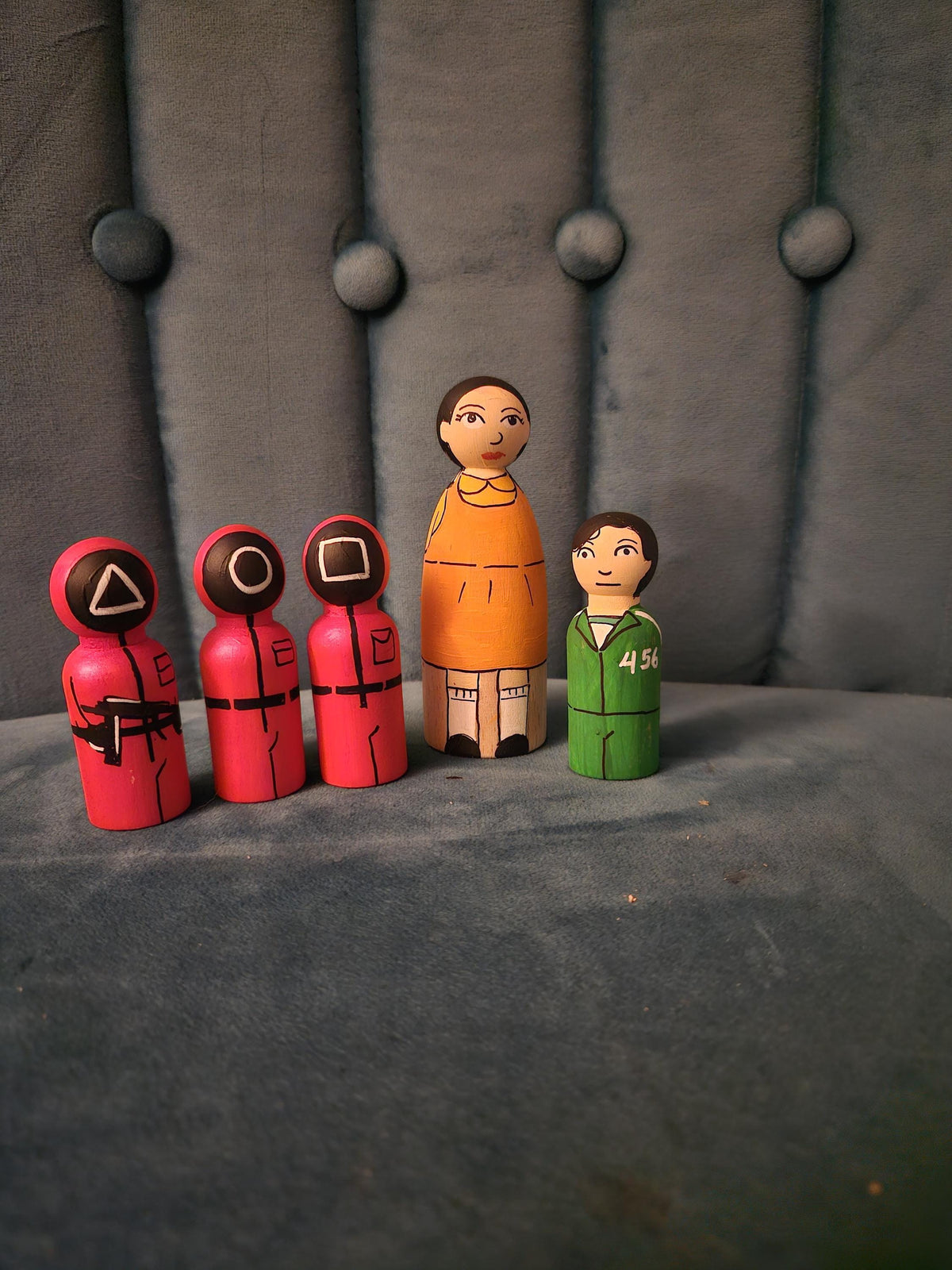 Squid games peg doll merchandise - set to display or play