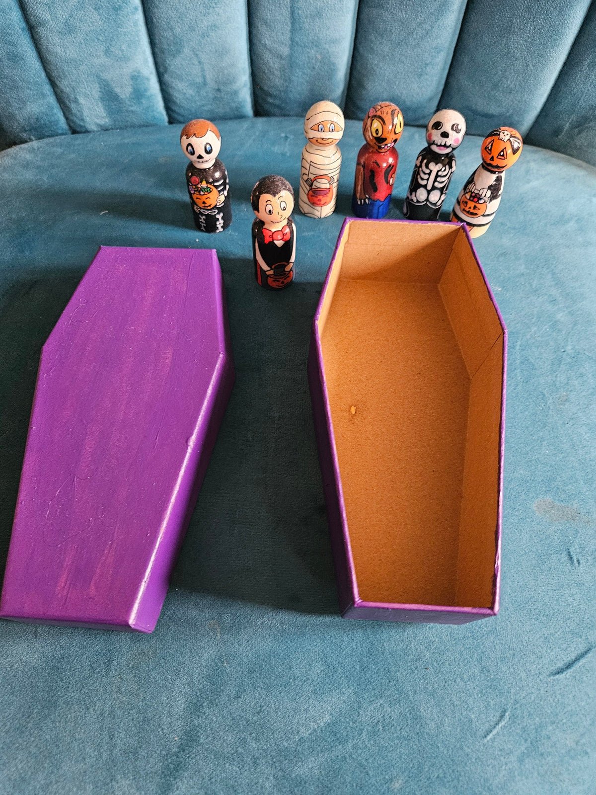 Halloween Trick or Treaters Peg Dolls with Coffin Storage Box