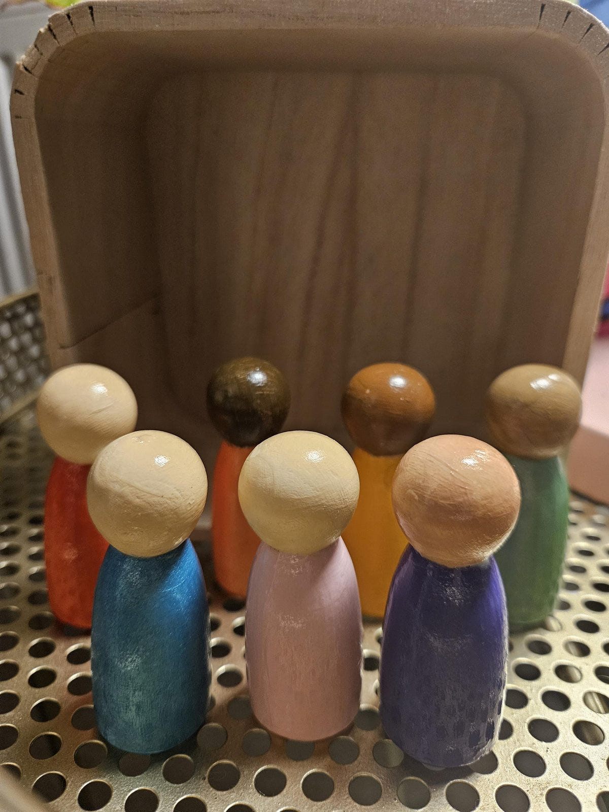 Rainbow Peg Dolls: Set of 7 Wooden Figures for imaginative play (6.5cm)