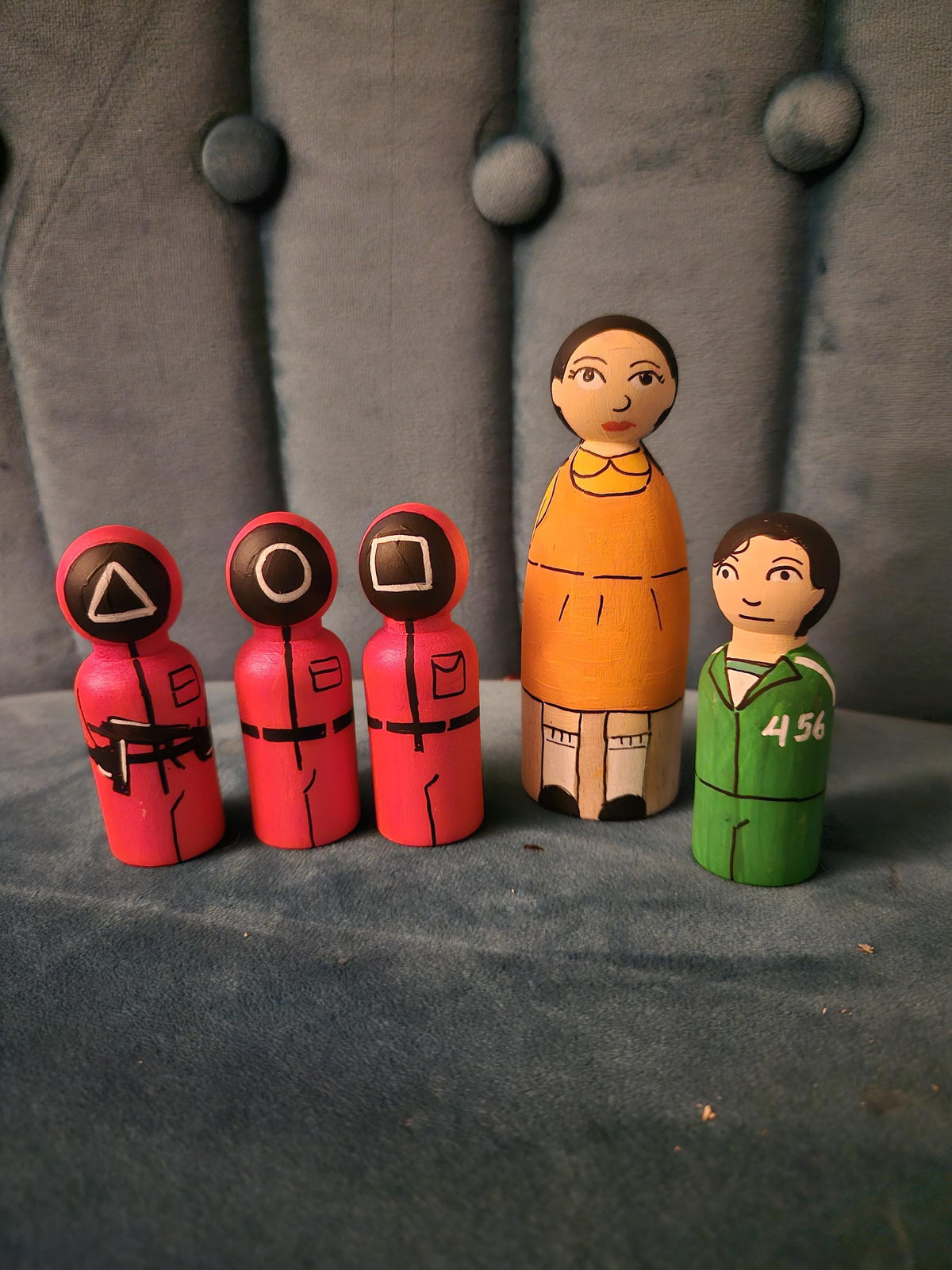 Squid games peg doll merchandise - set to display or play